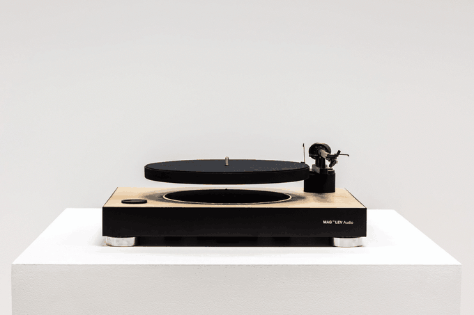 Rotating View Of Turntable